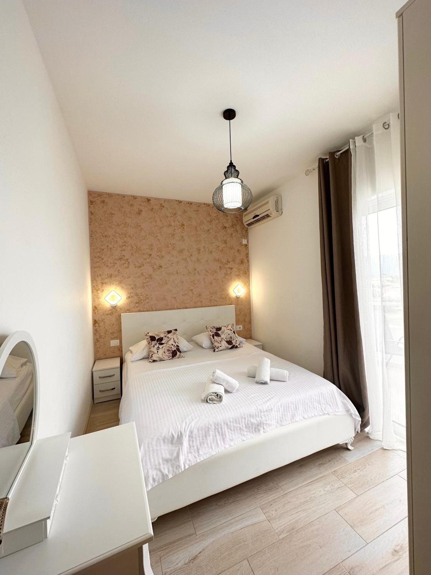 Apartmens Xhenis Lux Ulcinj Exterior foto